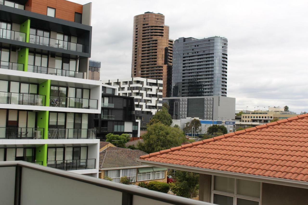Poplar Box Hill Apartment מראה חיצוני תמונה